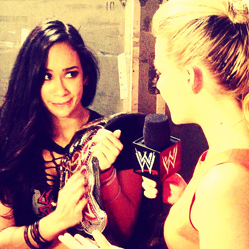 AJ Lee made ​​sure that she does not need support, but Paige does not think  so. | Group Of April